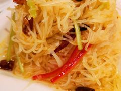 酸辣土豆丝-小镇大厨新概念复合中餐厅(万达广场大连高新店)