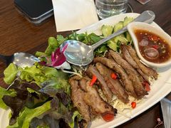 -Chom Cafe and Restaurant