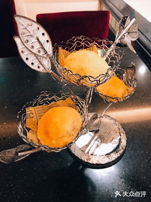 避风塘(光启城店)霸王酥皮叉烧包图片