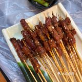 藏在粮道街里的一家龙虾火锅宴