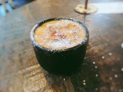 -莓园冰淇淋店