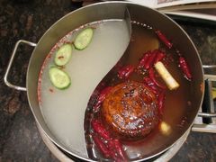 -小天鹅火锅·一线江景洪鼎旗舰店(洪崖洞店)