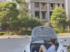 -TESLA 特斯拉(上海太古汇体验店)