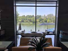 -上海怡沁园度假酒店