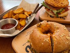 -Catch Bagel(芳草地店)