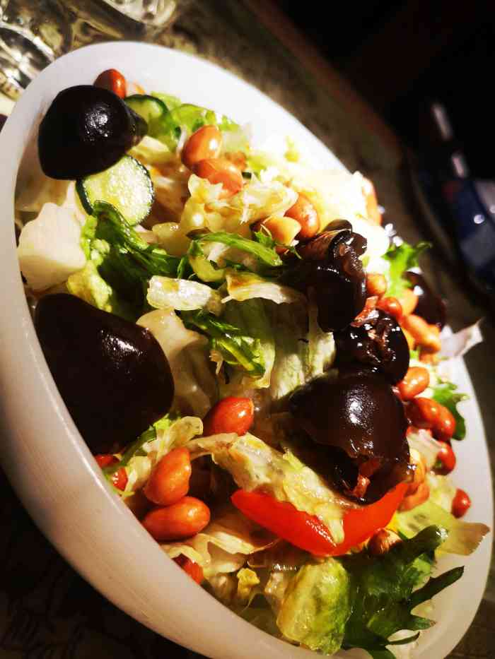 明湖小楼(和谐广场店)-"位置很好找,在和谐五楼,很安静,环境很好.