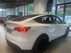 -TESLA 特斯拉(上海太古汇体验店)