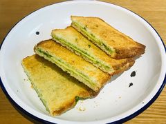 咖椰吐司-HELLO 27 意面·沙拉·帕尼尼