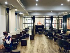 大堂-星巴克臻选(广州沙面店)