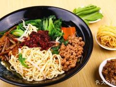 -丽虹云南过桥米线(兴工街店)
