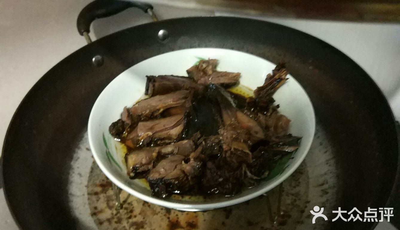 自制酱鸭，蒸起来味道最赞，只有香味没有其它