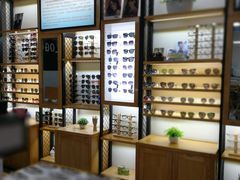 -LOGO眼镜·蔡司品牌折扣店(龙华清湖店)