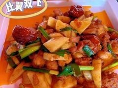 -隔壁老王·家常云南菜(花巷店)