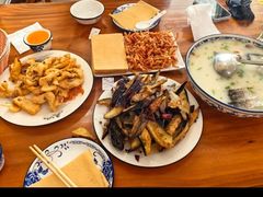 -雪湖煜辰鱼头老店(雪野湖店)