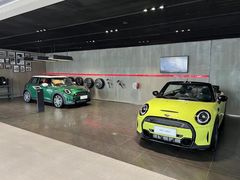 -上海普陀宝诚MINI4S店(红柳路店)