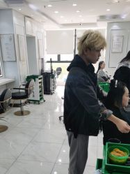 -镁连社·美联社