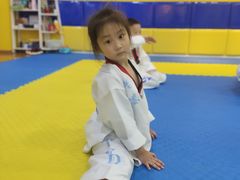 -哈喽实战跆拳道·跳绳·体能(慈云寺馆)