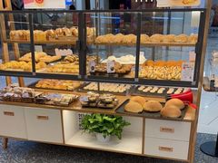 面包甜点陈列柜-面包新语(富力城BT店)