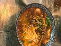 -粉家柳州螺蛳粉(杨宅路店)