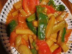 新疆地三鲜-塔哈尔·新疆盛宴(城西银泰店)