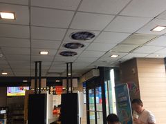 大堂-麦当劳(瓦房店世纪广场店)