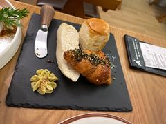 -Mark&Mars Restaurant