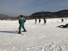 -济南卧虎山滑雪场