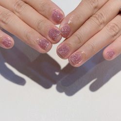 -花系美·美甲美睫精品店