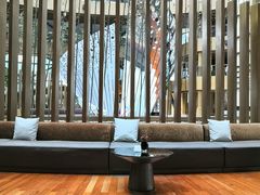 -上海滴水湖皇冠假日酒店