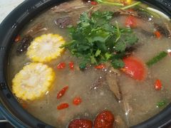 -九寨沟特色牦牛肉汤锅