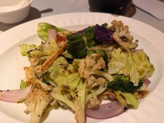 椰油黑松露炒有机杂菜-闻见中国海南菜(K11店)
