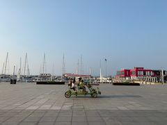 -东港音乐喷泉广场