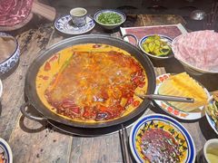 -旧街市鲜货老火锅(大光路店)