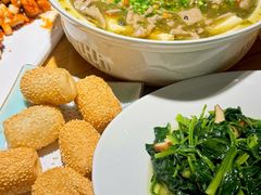 -小三峡食府(西五路店)