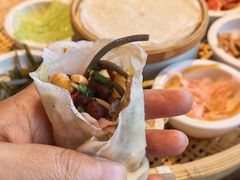 -包整·丝娃娃(一览甲秀楼风景店)