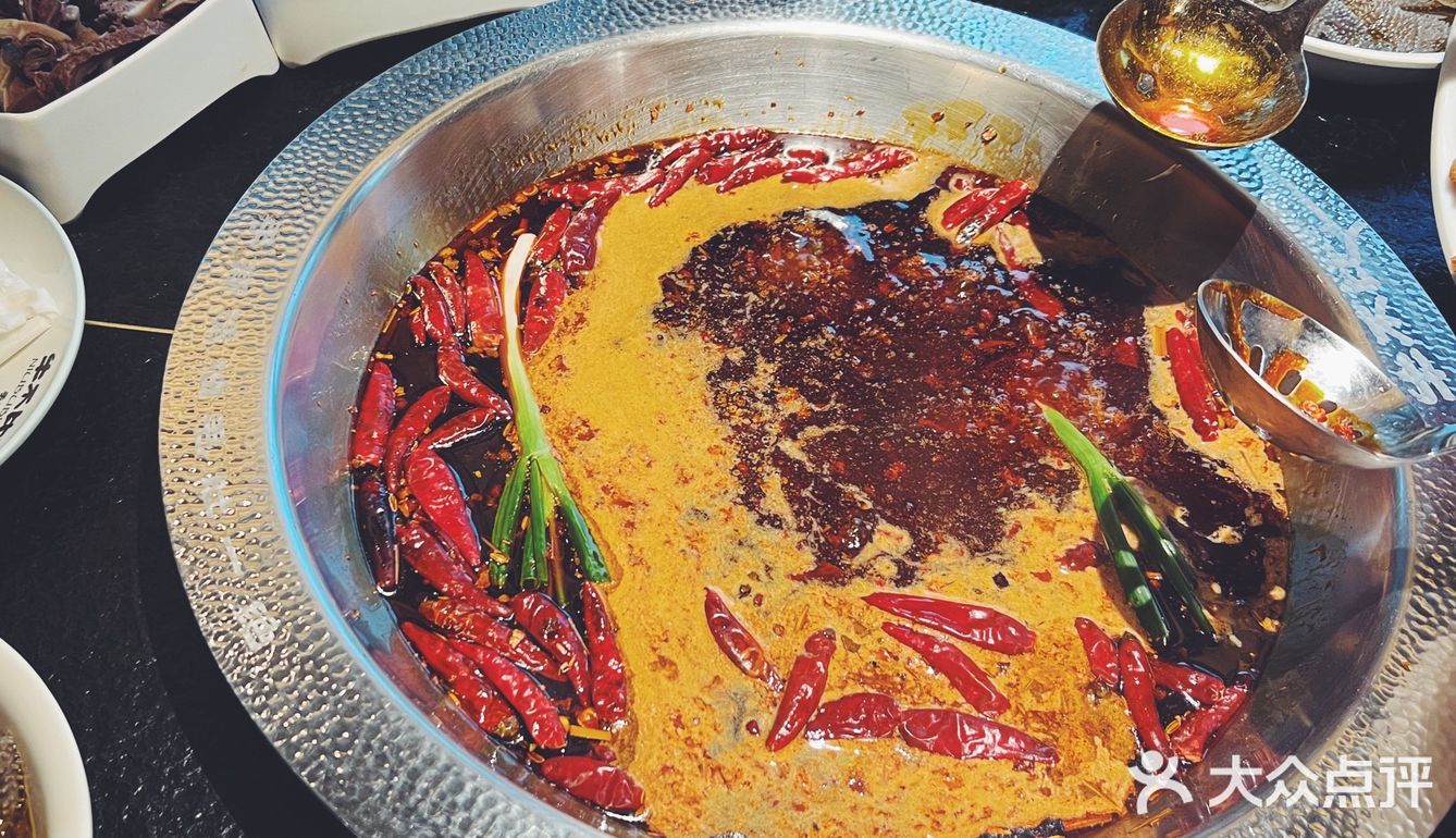 望着窗外春风 吃zhuó火锅儿 