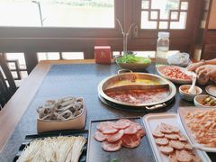 -小天鹅火锅·一线江景洪鼎旗舰店(洪崖洞店)