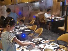 -钱小奴海鲜自助黑金店(杭州滨江龙湖店)