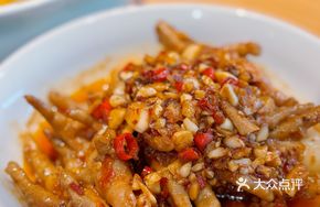 Tian Erniang's Braised Chicken Feet