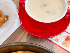 奶油鸡茸蘑菇汤-必胜客(云汇天地店)