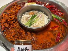 -卤校长老火锅(杨家坪直营店)