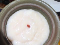 -东巴婆婆云南鱼豆花火锅(大东门店)
