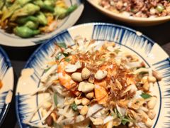 -Cuc Gach Quan Restaurant