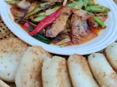 -粉墨特色菜·烧烤音乐酒馆