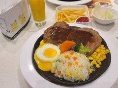 -汤姆家的牛排意面披萨(新城市广场店)