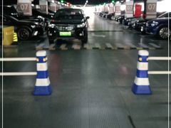 -虹桥火车站-停车场