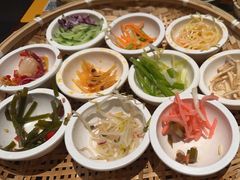 -包整·丝娃娃(一览甲秀楼风景店)