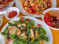 -大众跷脚牛肉馆·非遗传承单位(峨眉山店)