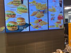 -麦当劳(轻轨曹杨路店)