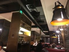 大堂-钱小奴海鲜自助黑金店(杭州滨江龙湖店)